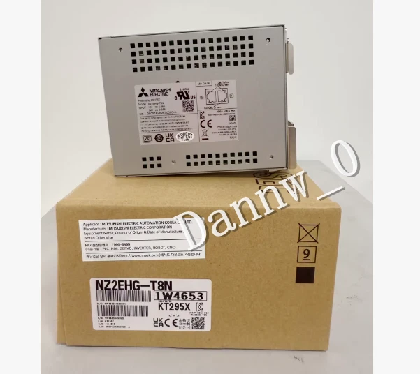 New In Box MITSUBISHI NZ2EHG-T8N PLC module 3 New In Box MITSUBISHI NZ2EHG-T8N PLC module
