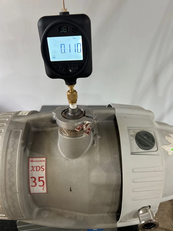 Used XDS35i Edwards Oil-Free Dry Scroll Vacuum Pump XDS 35i