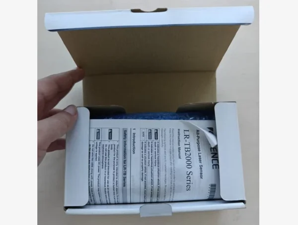 New In Box Keyence LR-TB2000 Laser Sensor