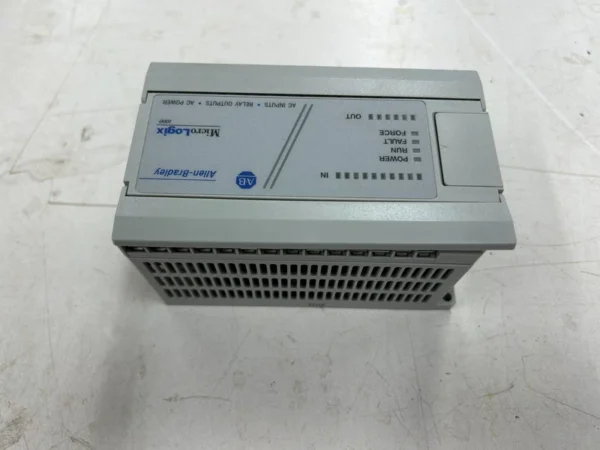 Allen Bradley MicroLogix 1000 1761 - L16AWA PLC