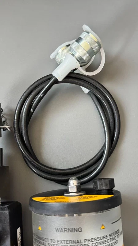 Brand new FLUKE 700HTP-2 Hydraulic test pumps Free shipping fast delivery