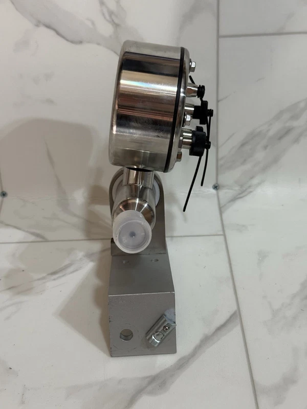 Bronkhorst ES-Flow ES-130I Flow Meter |15 Bar Valve Flow 145 Psi - Used