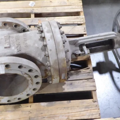 USED 10" Velan 85072FP Class 300 Cast Steel Gate Valve 270  750 PSI