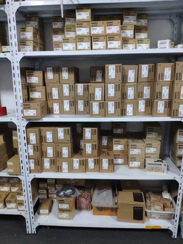 New In Box LEUZE IGSU 14D6D.3-S12 Ultrasonic Forked Sensor Via DHL Free Ship