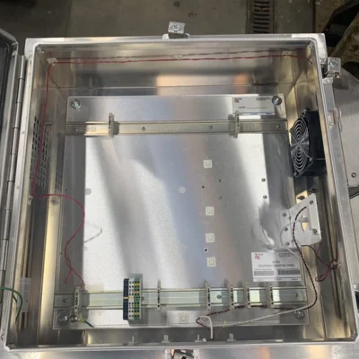 2'X2'X8" HAMMOND ELECTRICAL ENCLOSURE PANEL BOX ALUMINUM W HOOD AND FAN SHROUDS