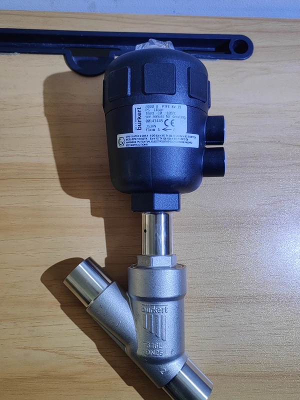 burkert 2000 A 25.0 PTFE VA29 PS 11bar 00143445 Angle Seat Valve, New Original