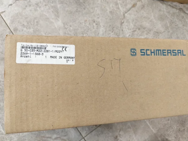Schmersal G50-035-M22-2281-1/M22Y-2269-1-1368-3 Cam Switch, New Original